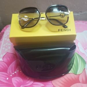 Fendi sunglasses No Box Or Case Just Sunglasses